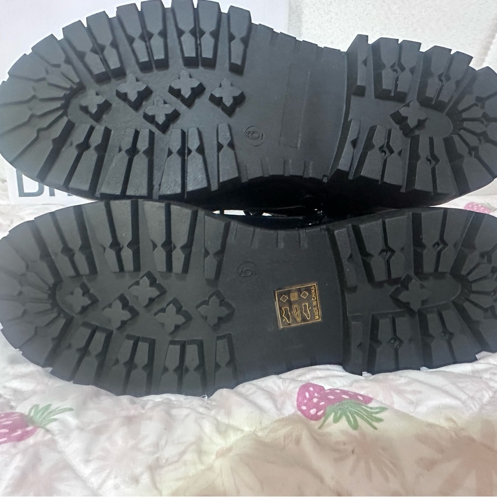 Dream Pairs Black Lace-Up Combat Boots - Picture 2 of 5